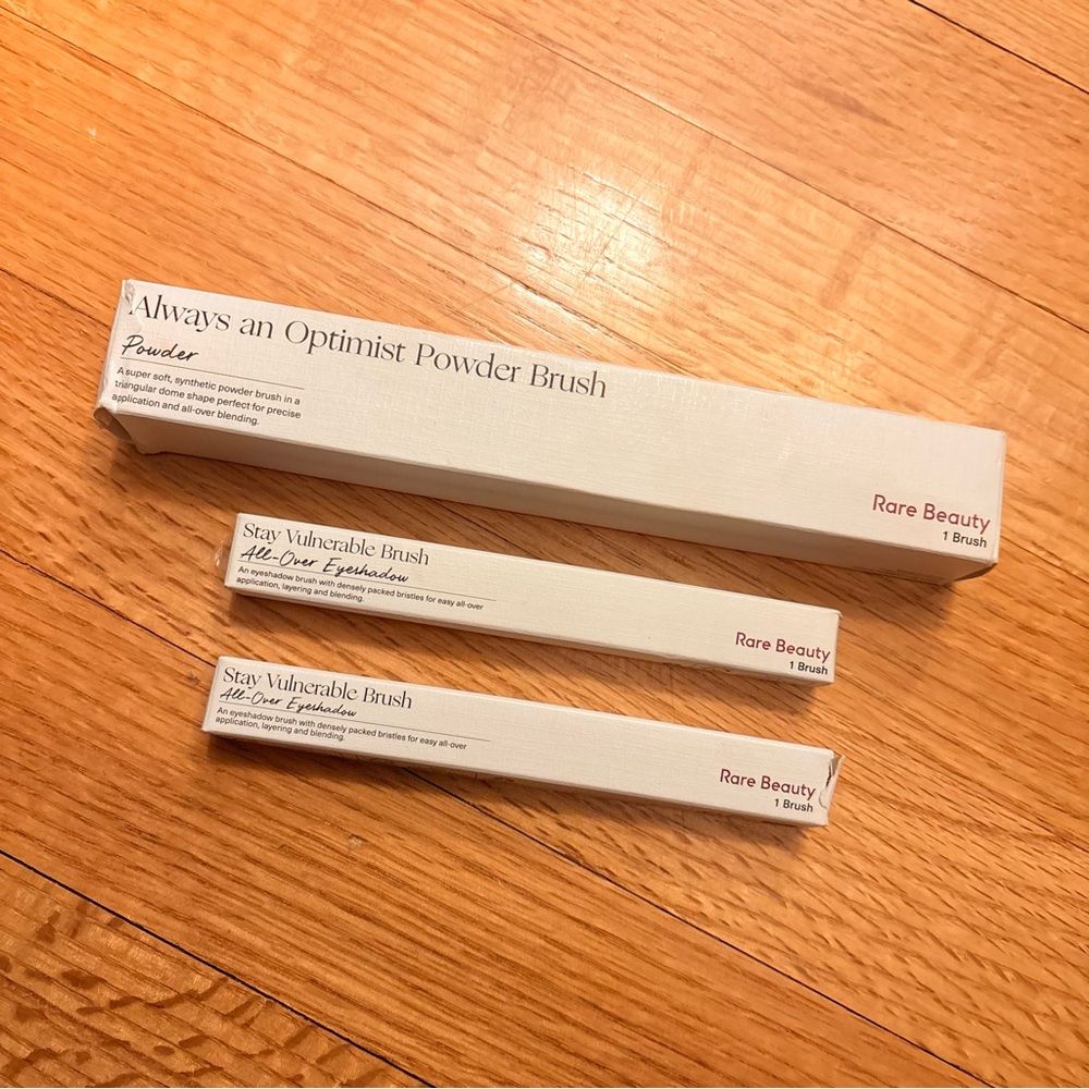 Rare Beauty Always an Optimist Powder Brush/Stay Vulnerable Brush